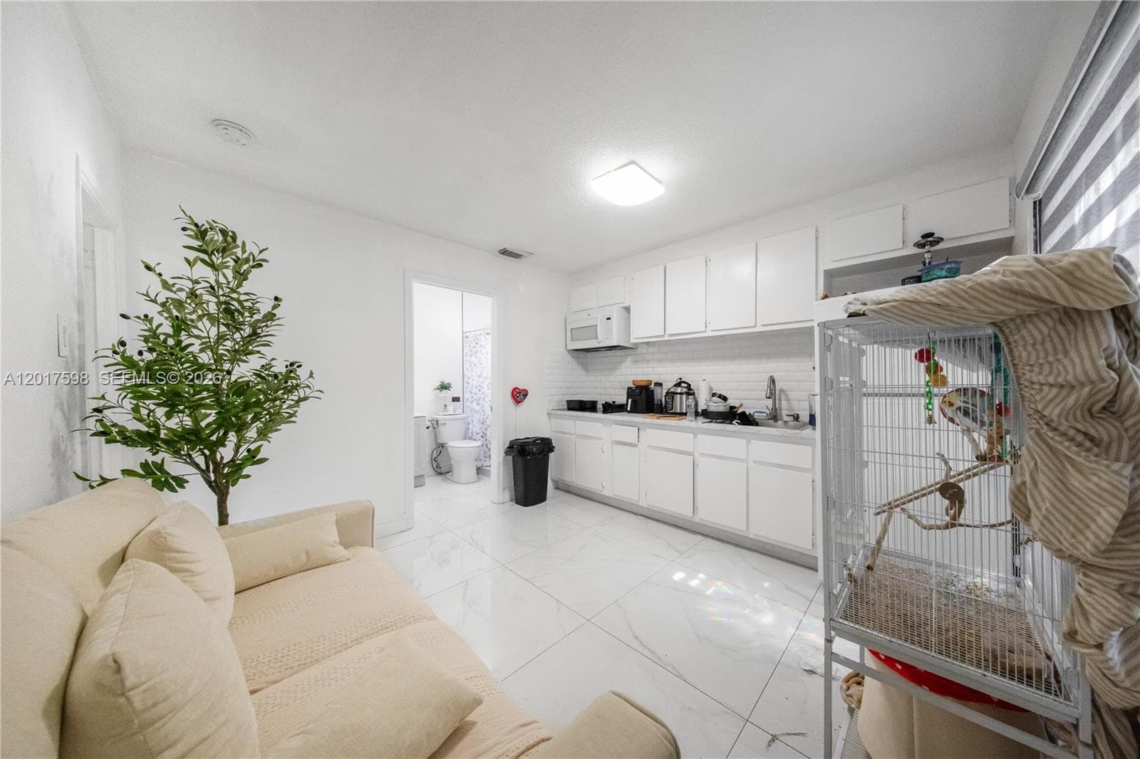 661 E 7th St, Hialeah FL 33010 — 39