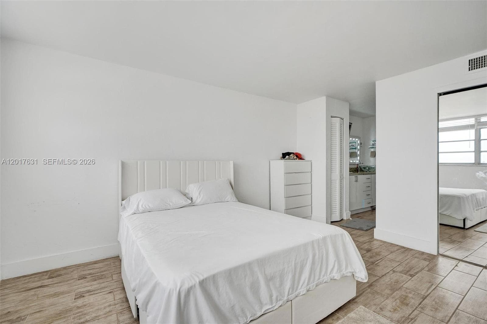 7850 Byron Ave # 702, Miami Beach FL 33141 — 22