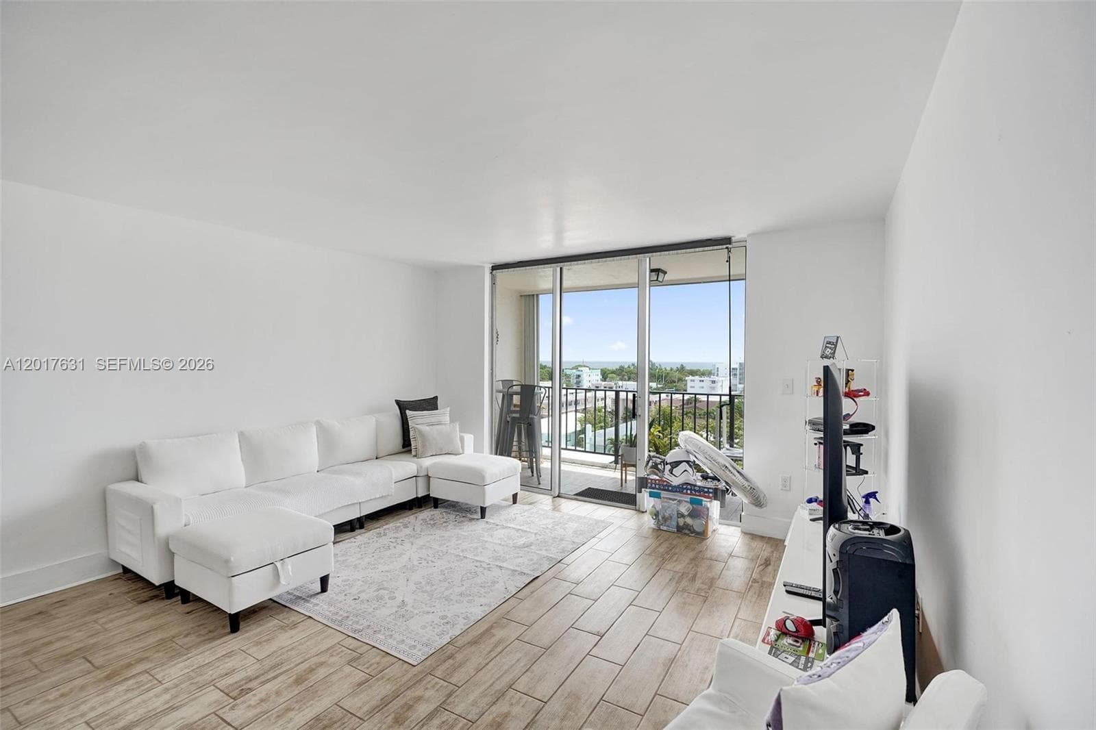 7850 Byron Ave # 702, Miami Beach FL 33141 — 37