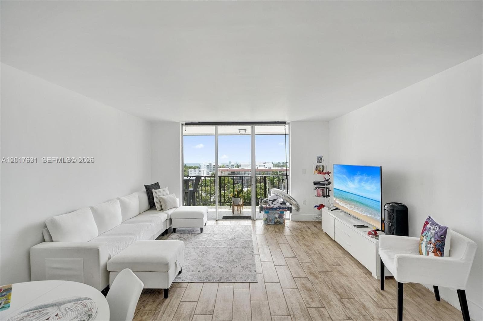 7850 Byron Ave # 702, Miami Beach FL 33141 — 35