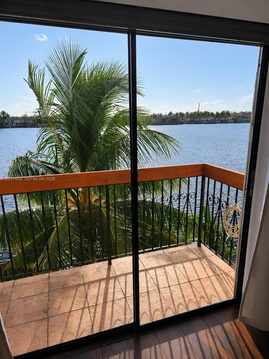 5650 W 26th Ct # 207, Hialeah FL 33016 — 2