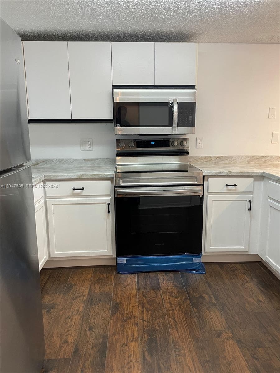 5650 W 26th Ct # 207, Hialeah FL 33016 — 3