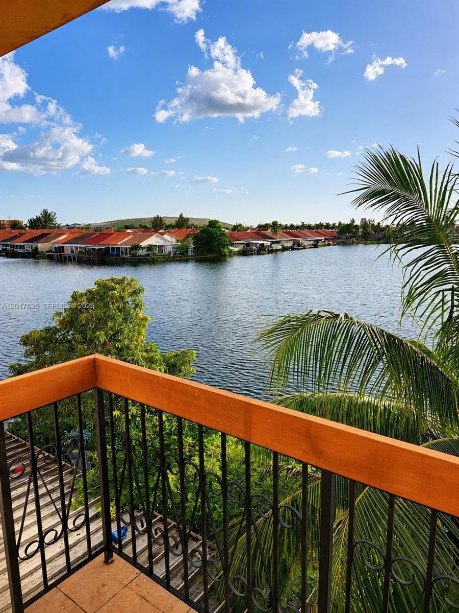5650 W 26th Ct # 207, Hialeah FL 33016 — 1