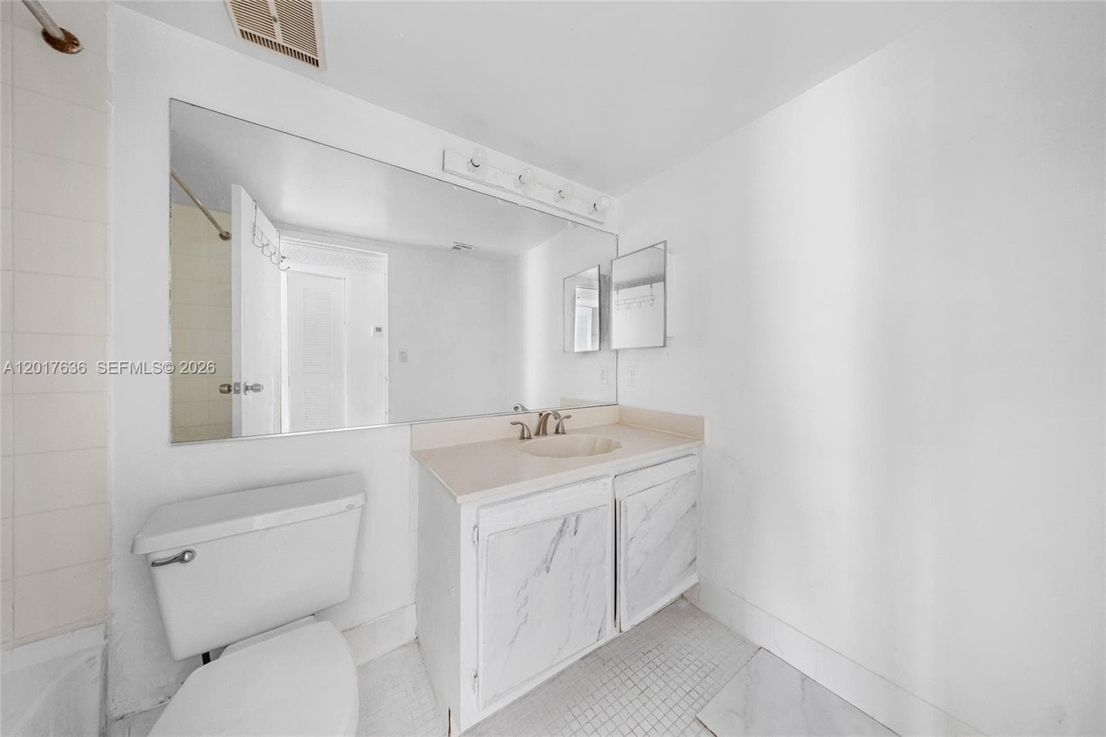 7601 E Treasure Dr # 609, North Bay Village FL 33141 — 25