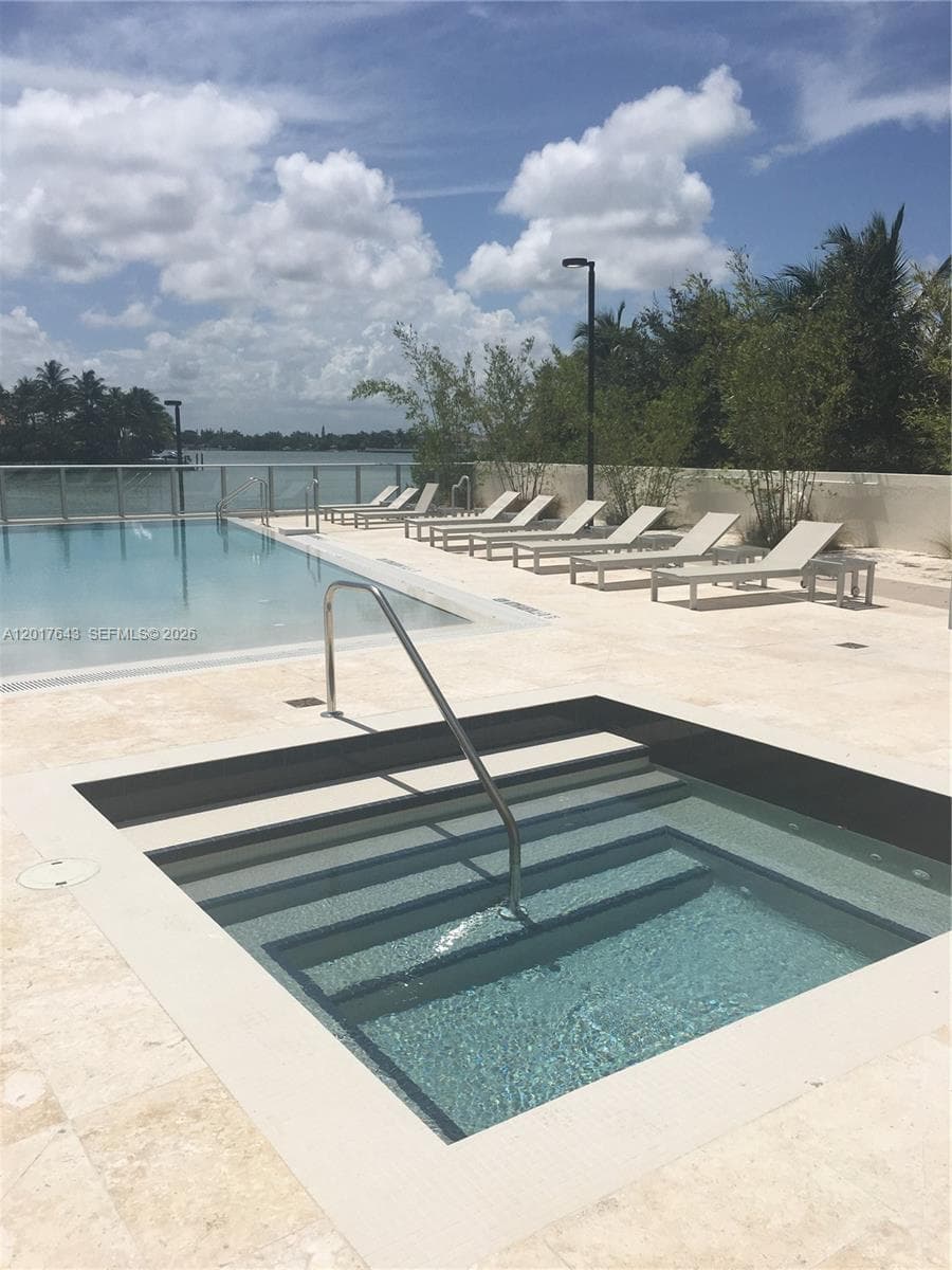 6620 INDIAN CREEK # 114, Miami Beach FL 33141 — 33