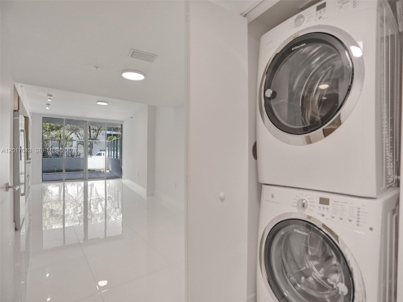 6620 INDIAN CREEK # 114, Miami Beach FL 33141 — 8