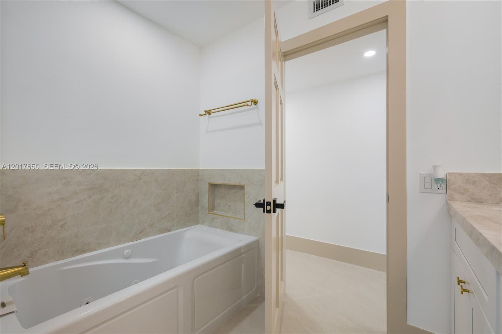 2851 SW 117th Ave, Miami FL 33175 — 32