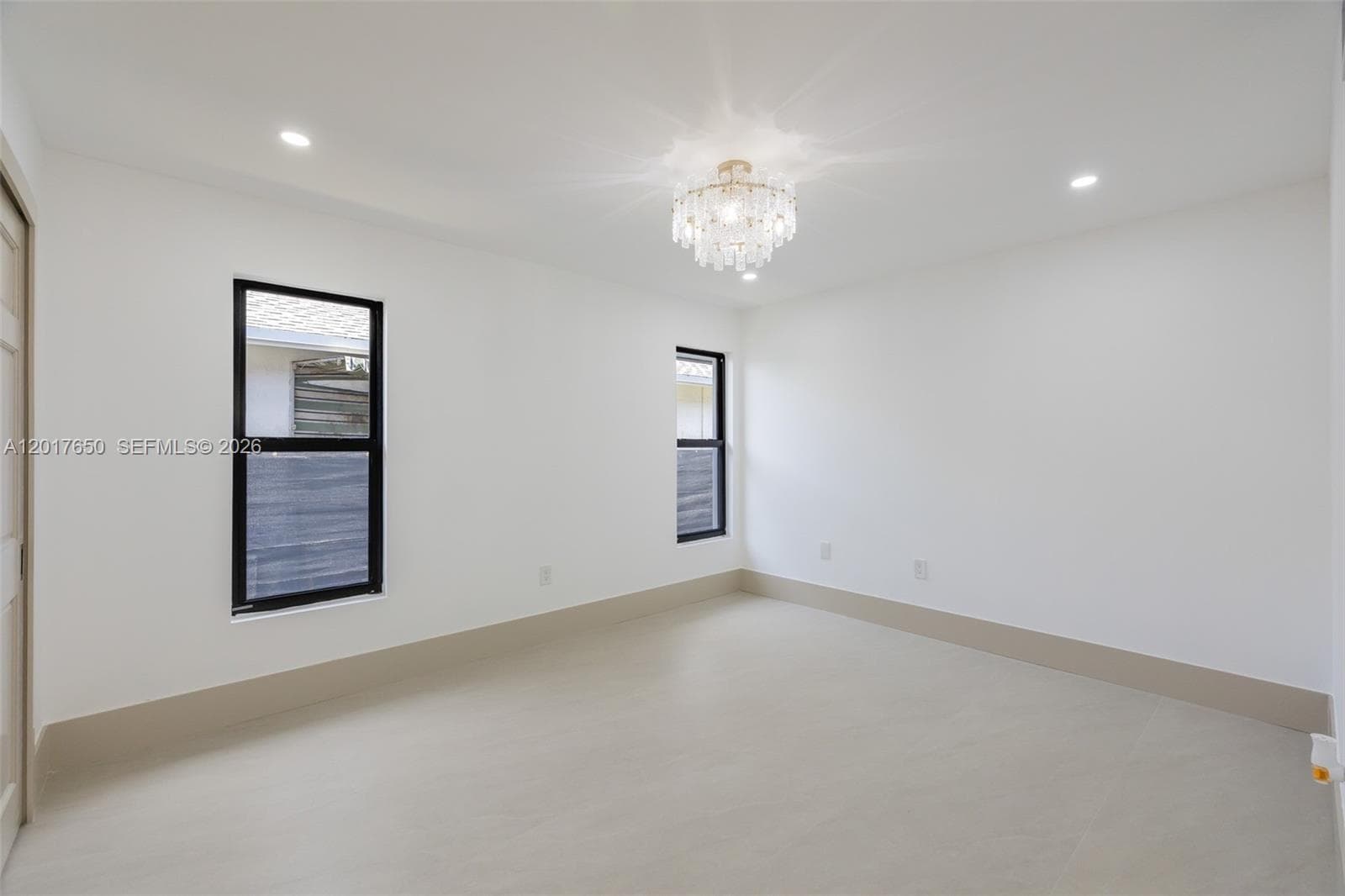 2851 SW 117th Ave, Miami FL 33175 — 33
