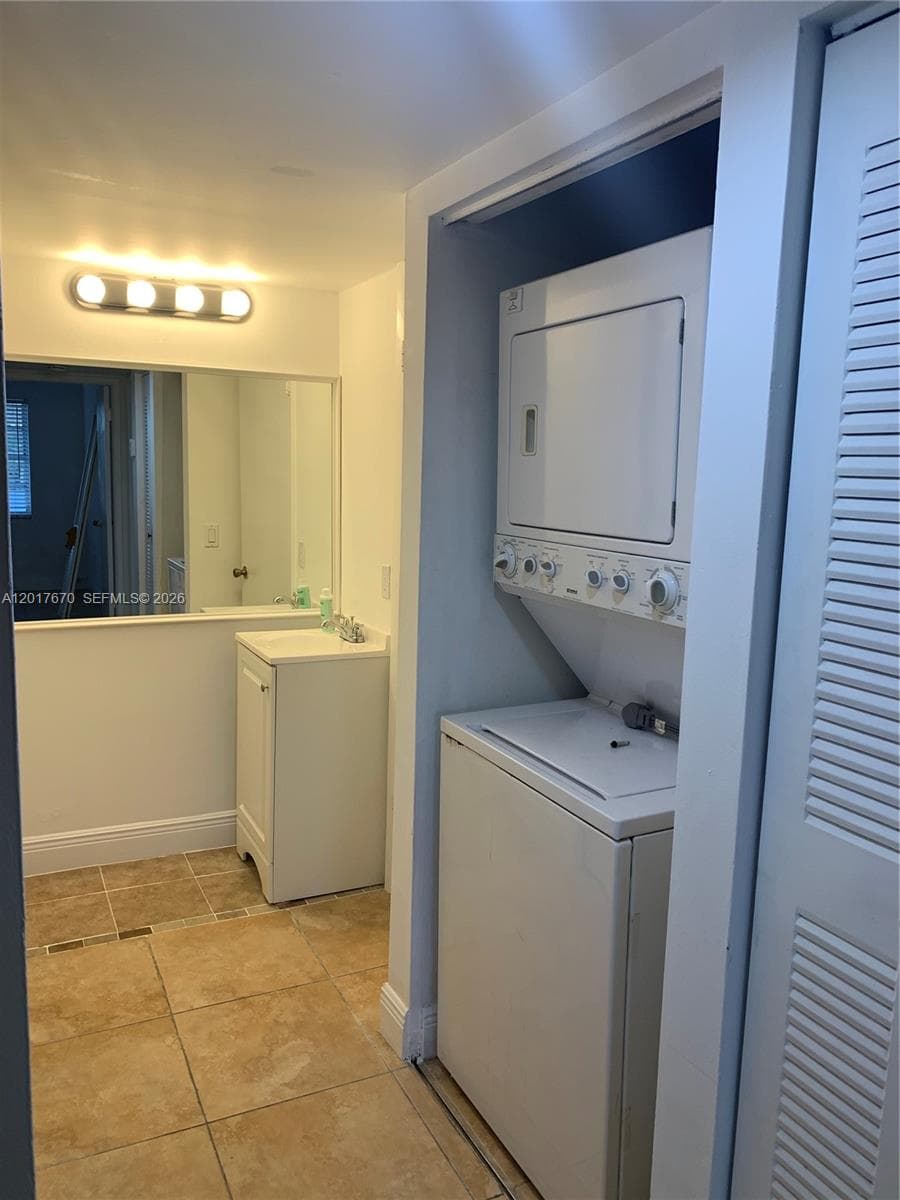 1221 SW 122nd Ave # 207, Miami FL 33184 — 7