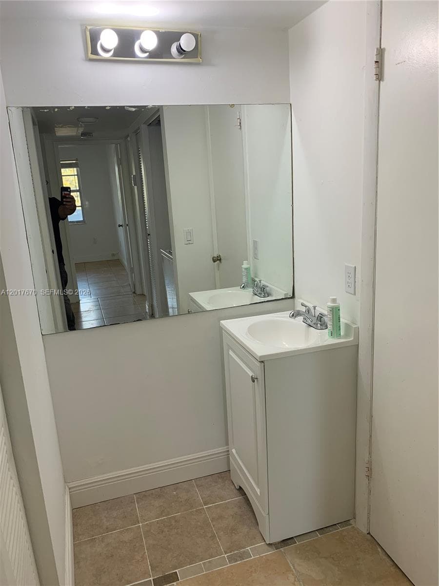 1221 SW 122nd Ave # 207, Miami FL 33184 — 8