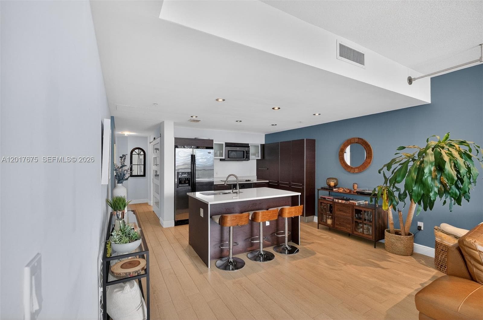 1900 N Bayshore Dr # 4606, Miami FL 33132 — 33