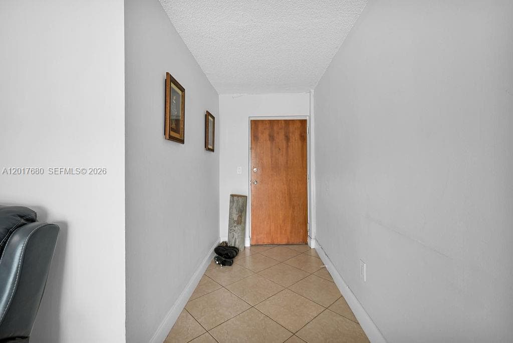 2920 SW 28th Ter # 207, Miami FL 33133 — 23