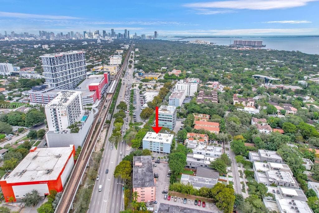 2920 SW 28th Ter # 207, Miami FL 33133 — 13
