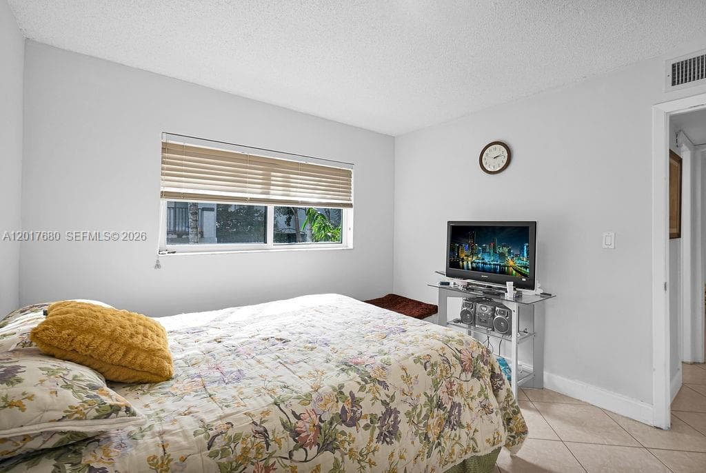 2920 SW 28th Ter # 207, Miami FL 33133 — 17