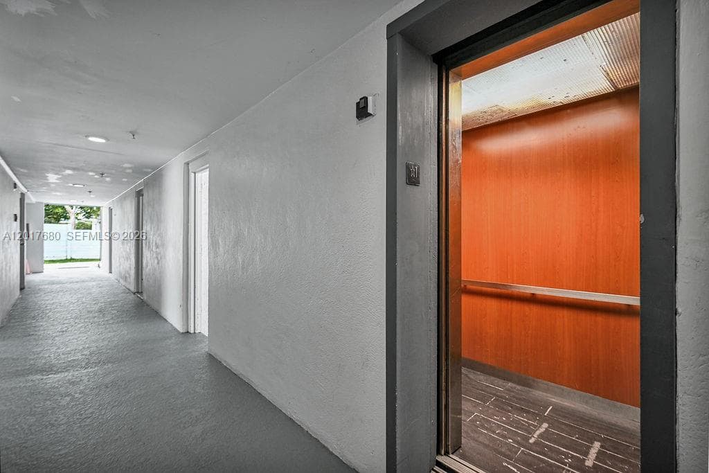 2920 SW 28th Ter # 207, Miami FL 33133 — 5