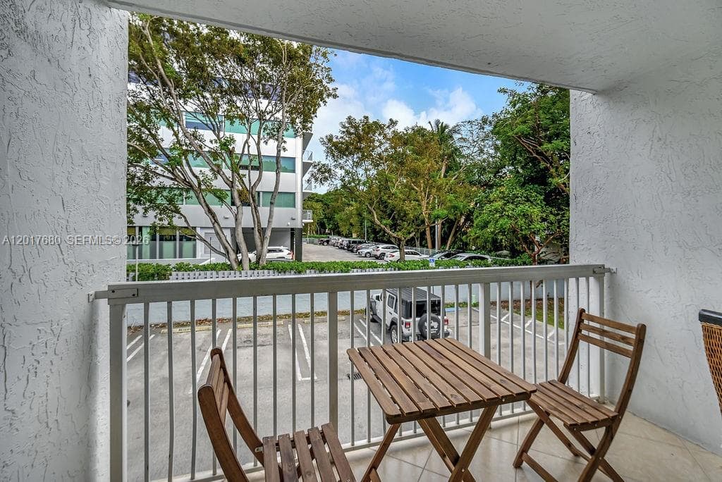 2920 SW 28th Ter # 207, Miami FL 33133 — 30