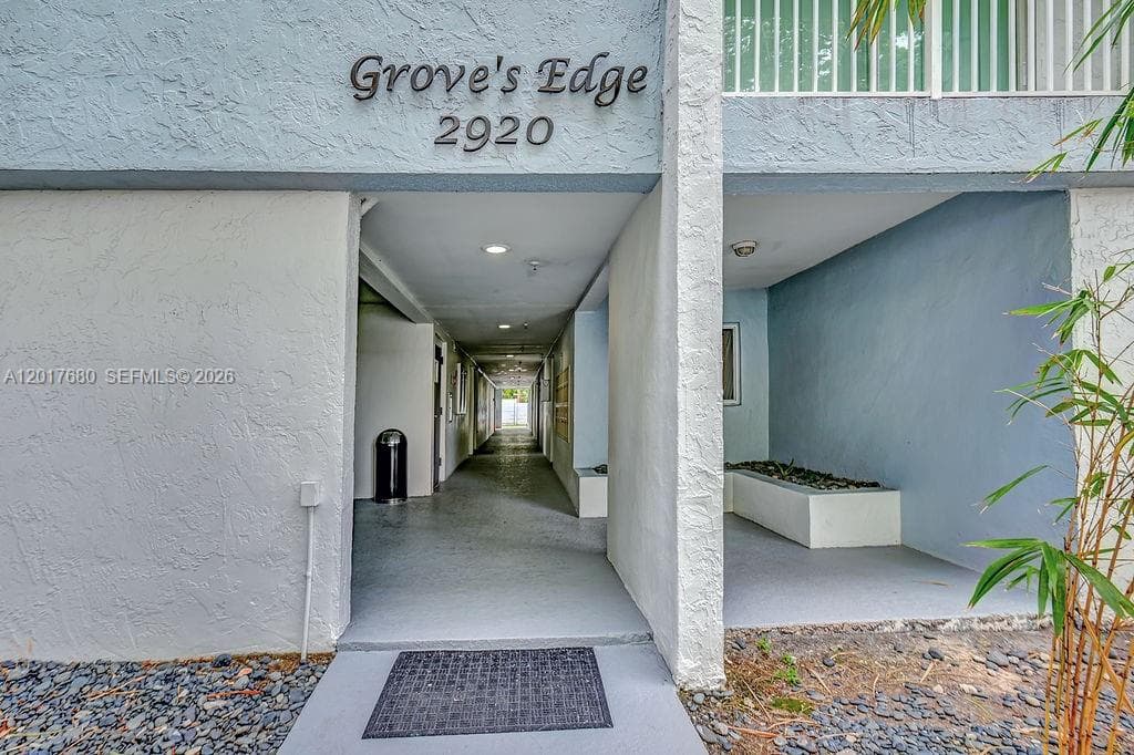2920 SW 28th Ter # 207, Miami FL 33133 — 35