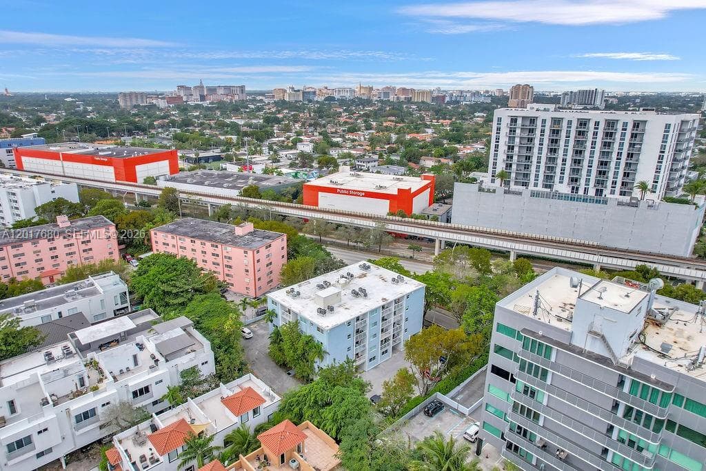 2920 SW 28th Ter # 207, Miami FL 33133 — 31
