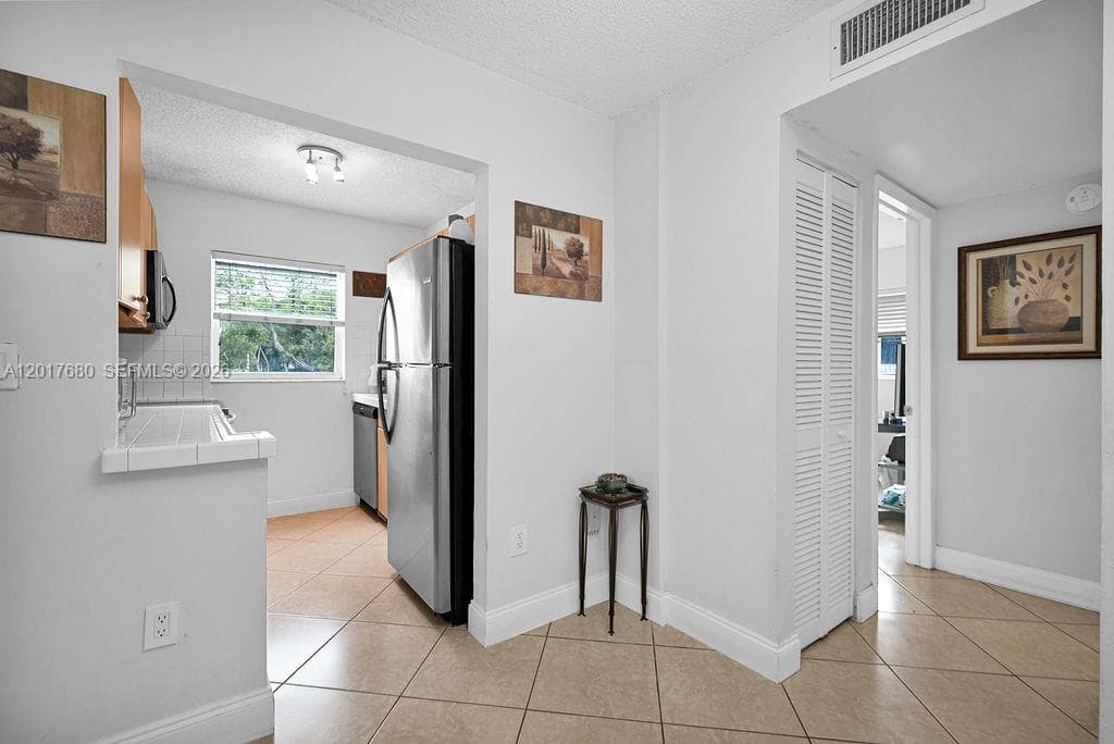 2920 SW 28th Ter # 207, Miami FL 33133 — 29