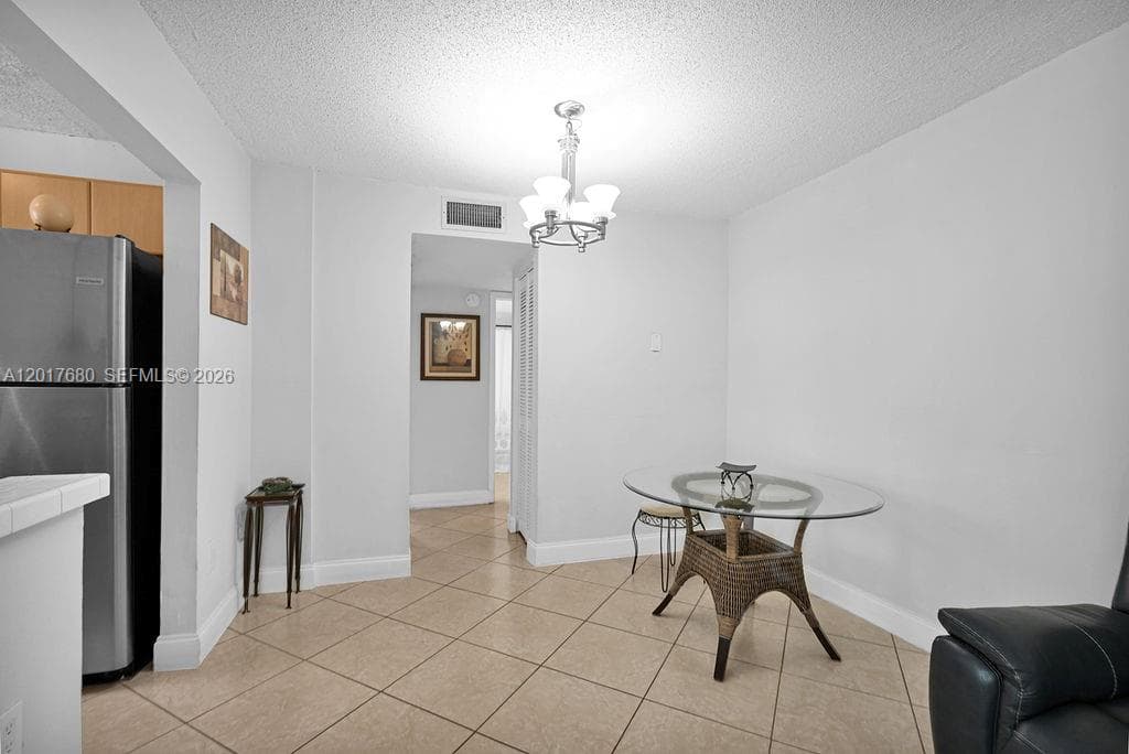 2920 SW 28th Ter # 207, Miami FL 33133 — 25