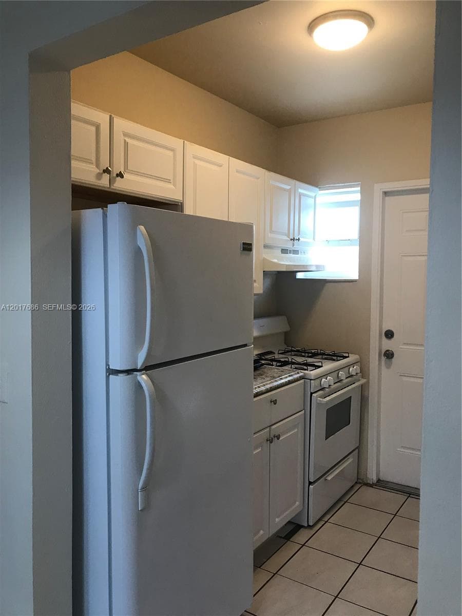 745 81st St # 3, Miami Beach FL 33141 — 8