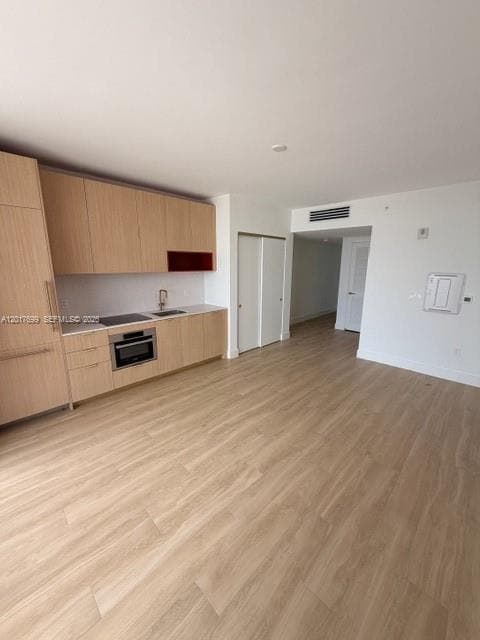 90 NE 32 # 823, Miami FL 33127 — 7