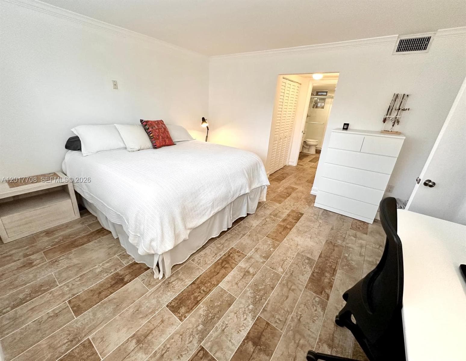 1674 Bay Rd # 302, Miami Beach FL 33139 — 7