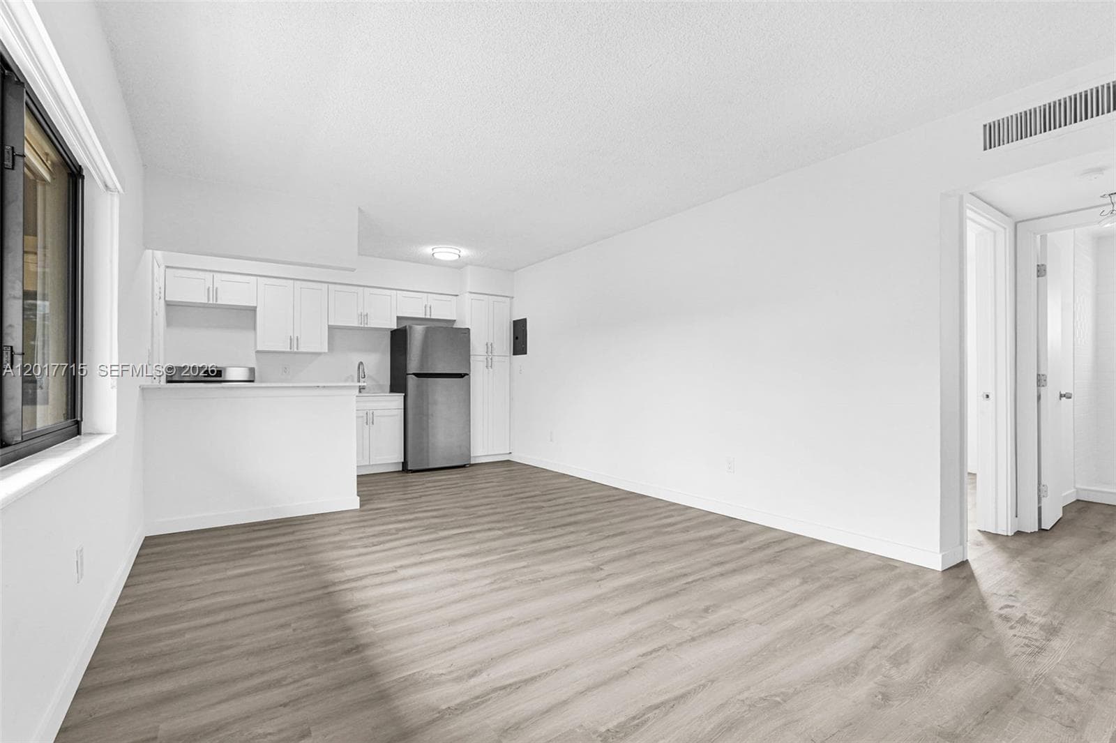 13210 Memorial Hwy # 214, North Miami FL 33161 — 2