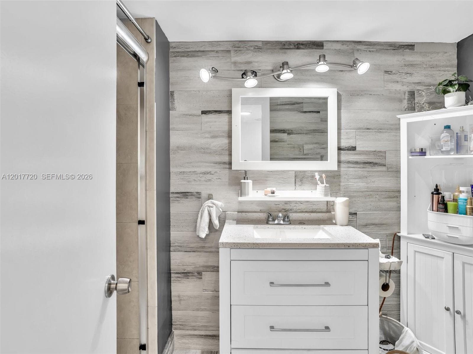 2780 NE 183rd St # 302, Aventura FL 33160 — 24