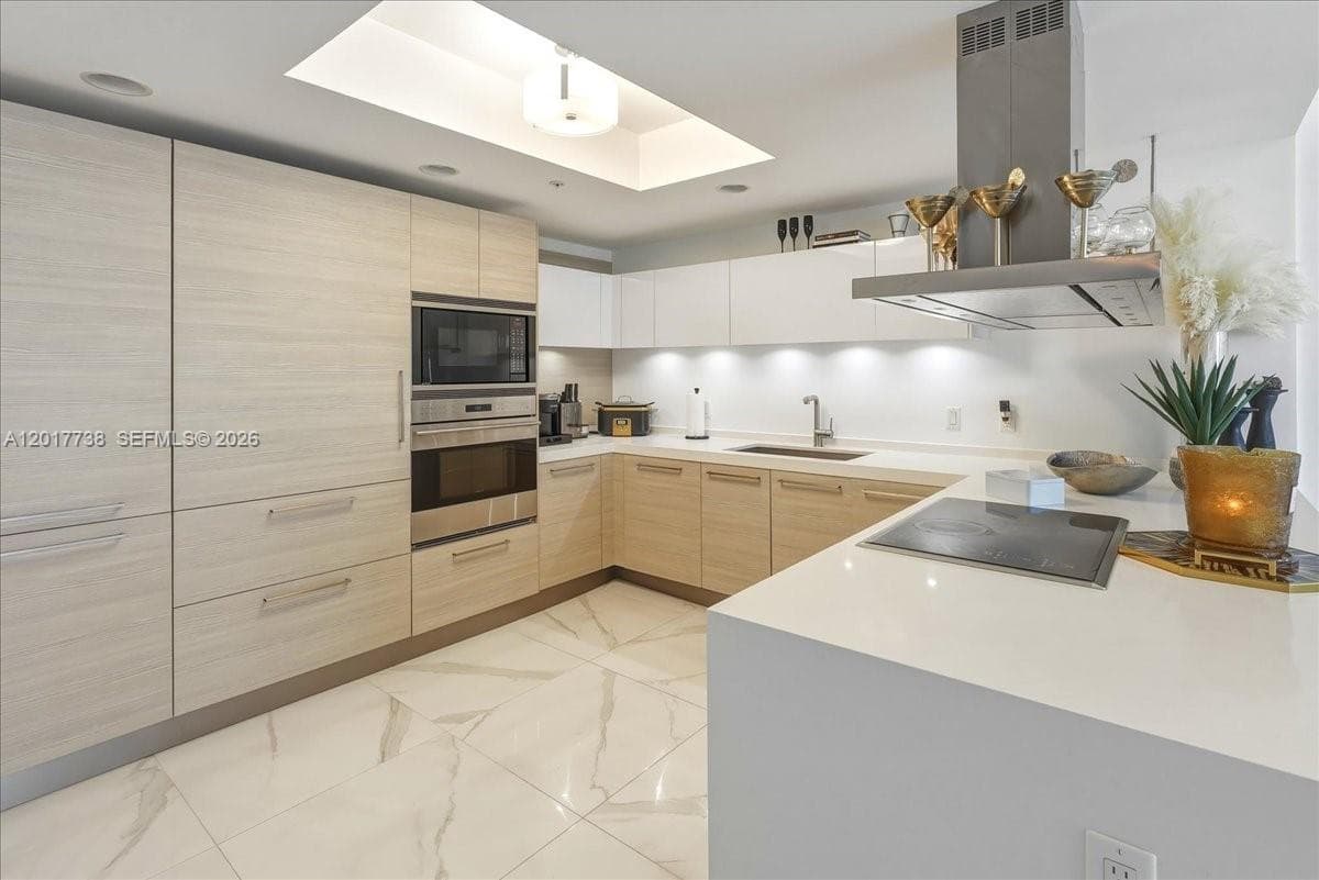 17301 Biscayne Blvd # 605, North Miami Beach FL 33160 — 3