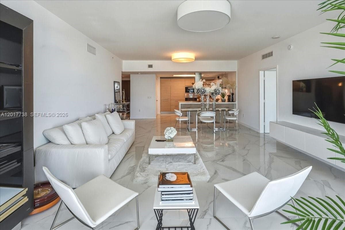 17301 Biscayne Blvd # 605, North Miami Beach FL 33160 — 5