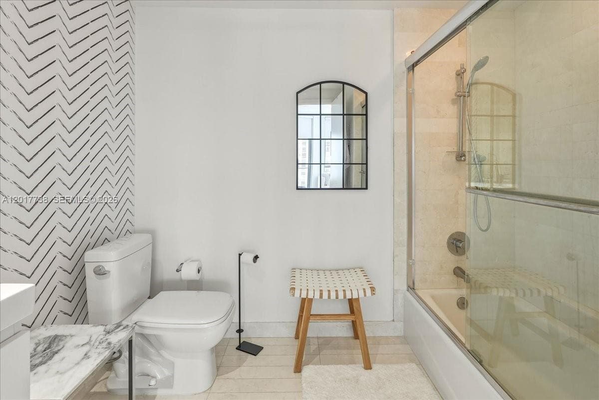17301 Biscayne Blvd # 605, North Miami Beach FL 33160 — 20
