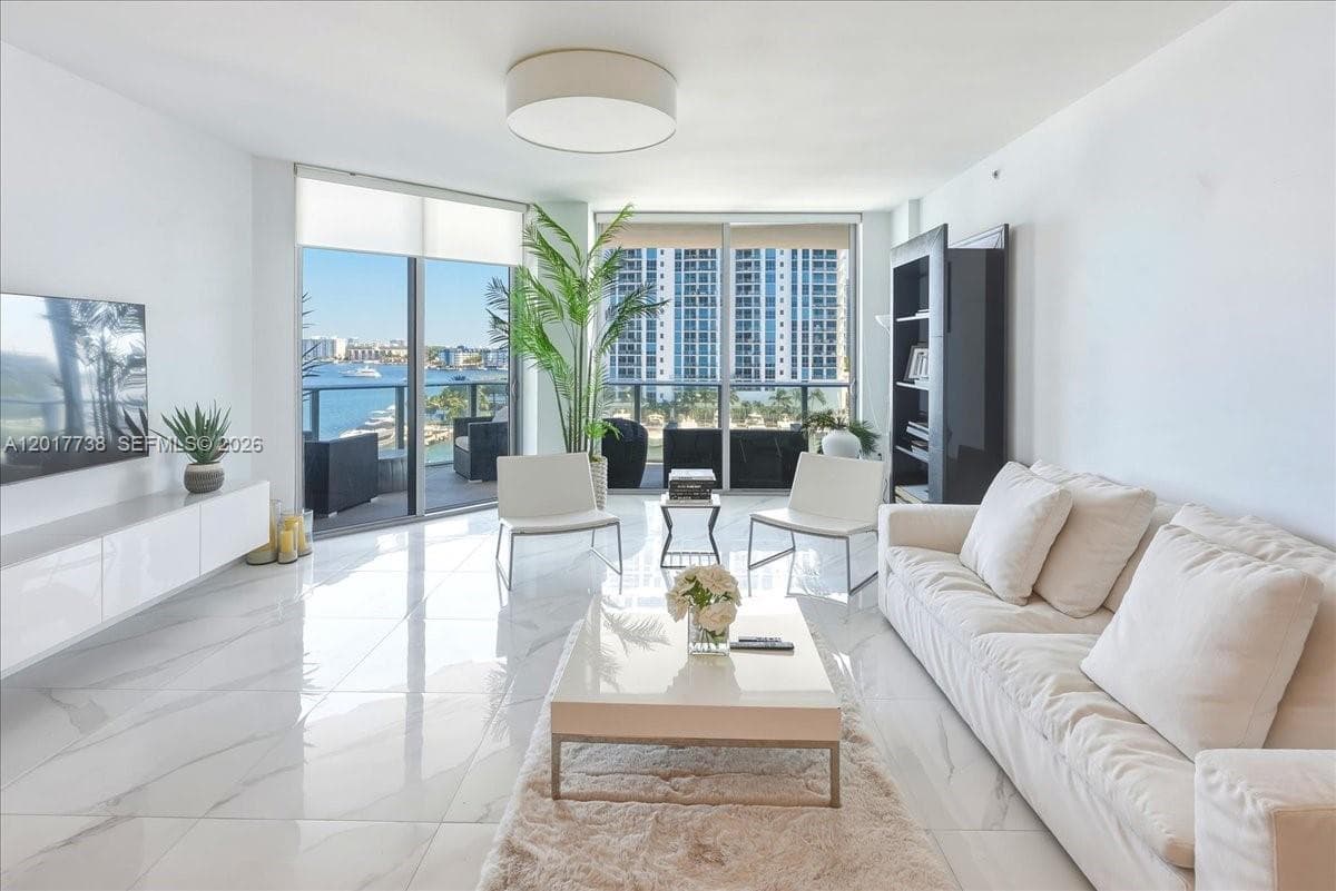 17301 Biscayne Blvd # 605, North Miami Beach FL 33160 — 4