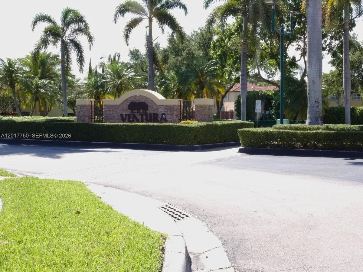 1242 NE 32nd Ave, Homestead FL 33033 — 2