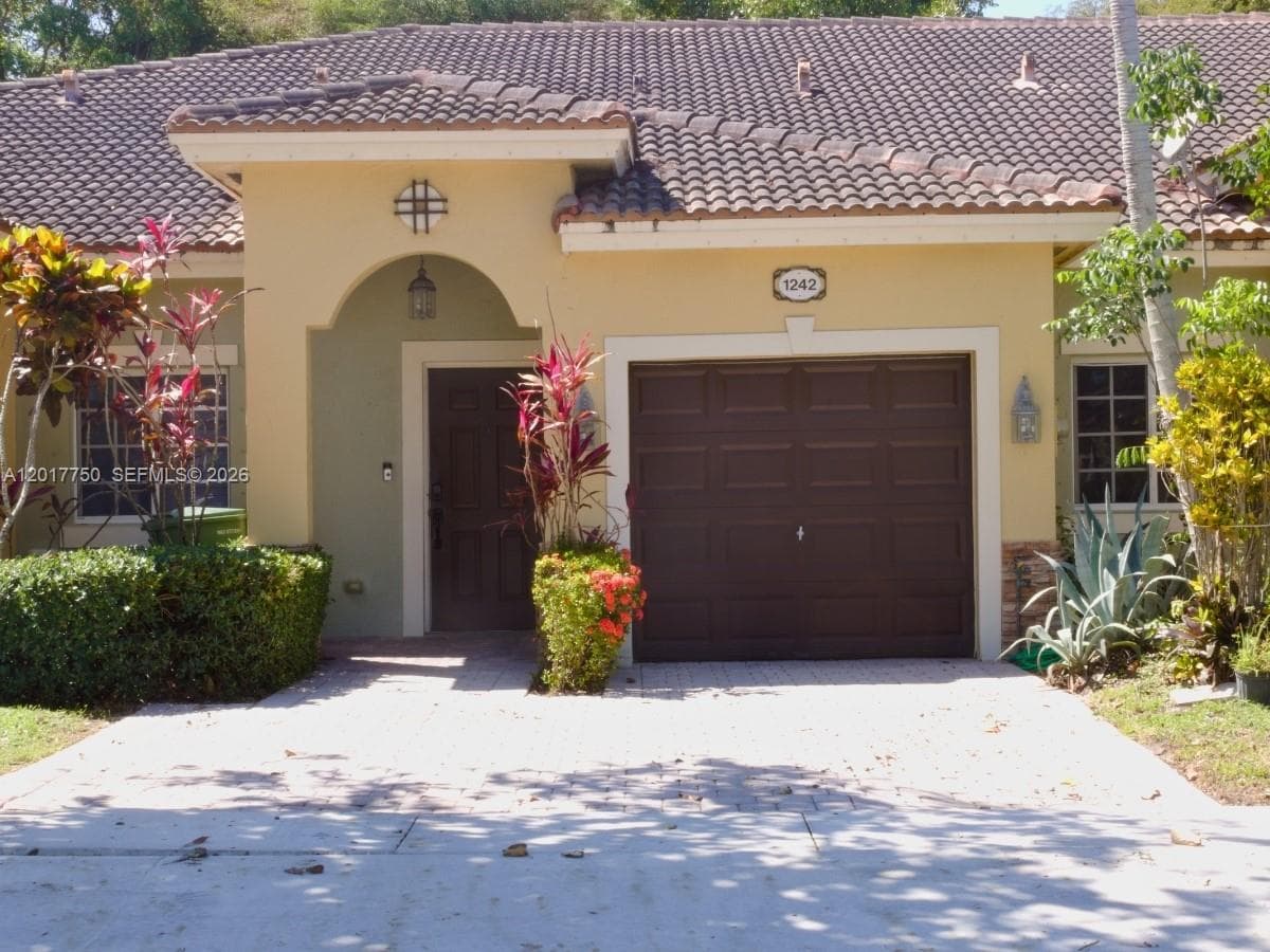 1242 NE 32nd Ave, Homestead FL 33033 — 36