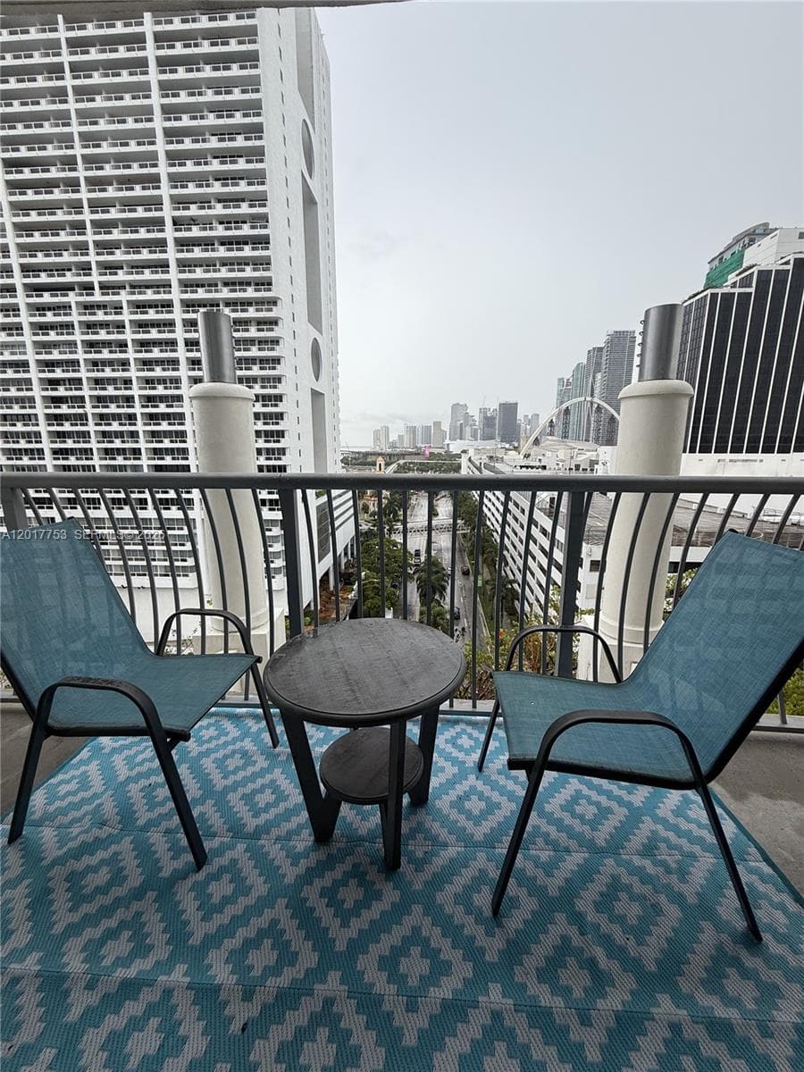 1750 N Bayshore Dr # 1212, Miami FL 33132 — 5