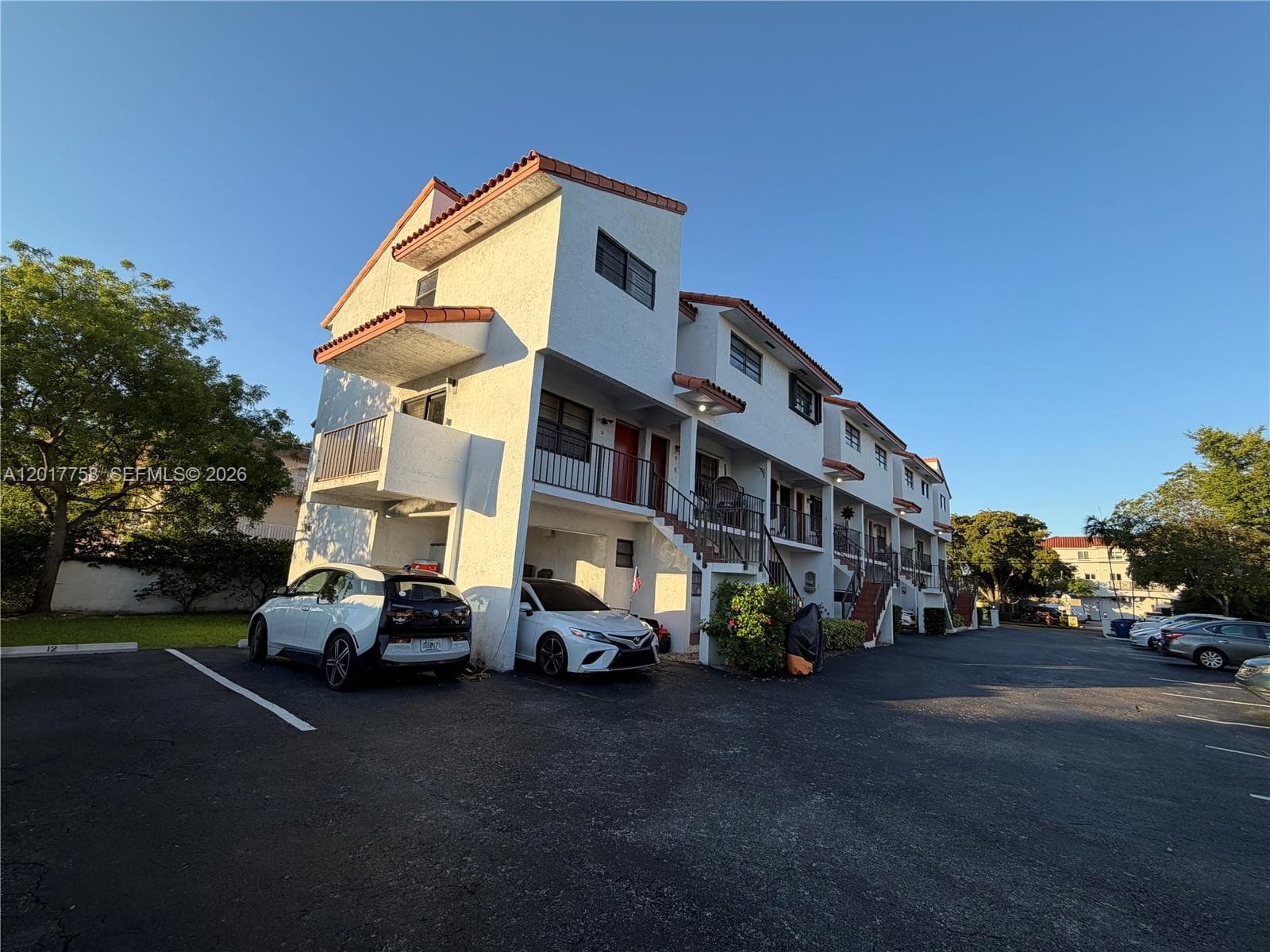 421 Swallow Dr # 12, Miami Springs FL 33166 — 20