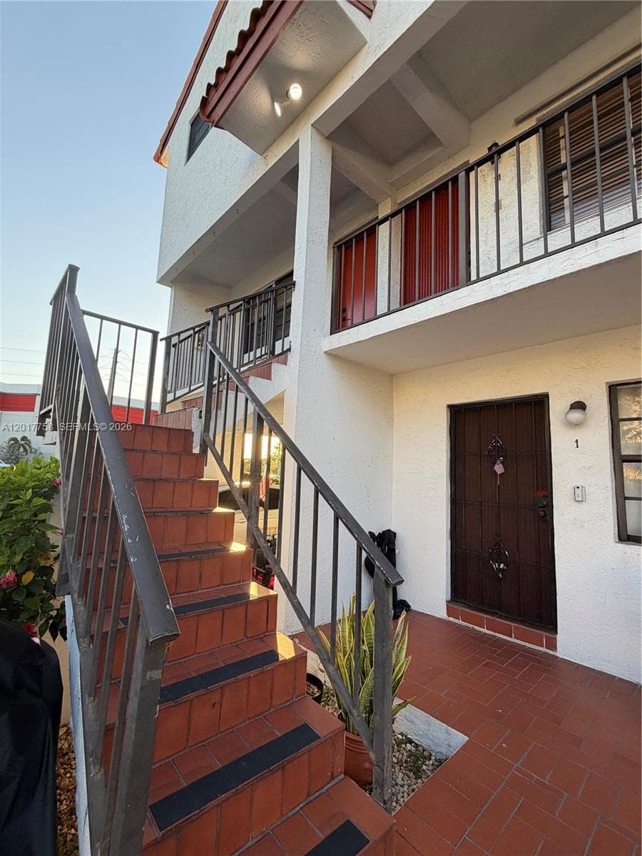 421 Swallow Dr # 12, Miami Springs FL 33166 — 14