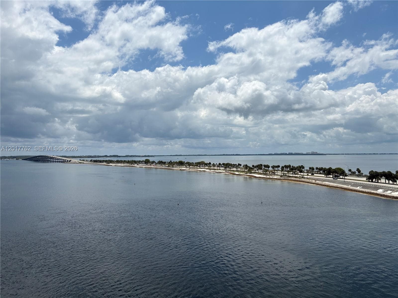 175 SE 25 # 602, Miami FL 33129 — 1