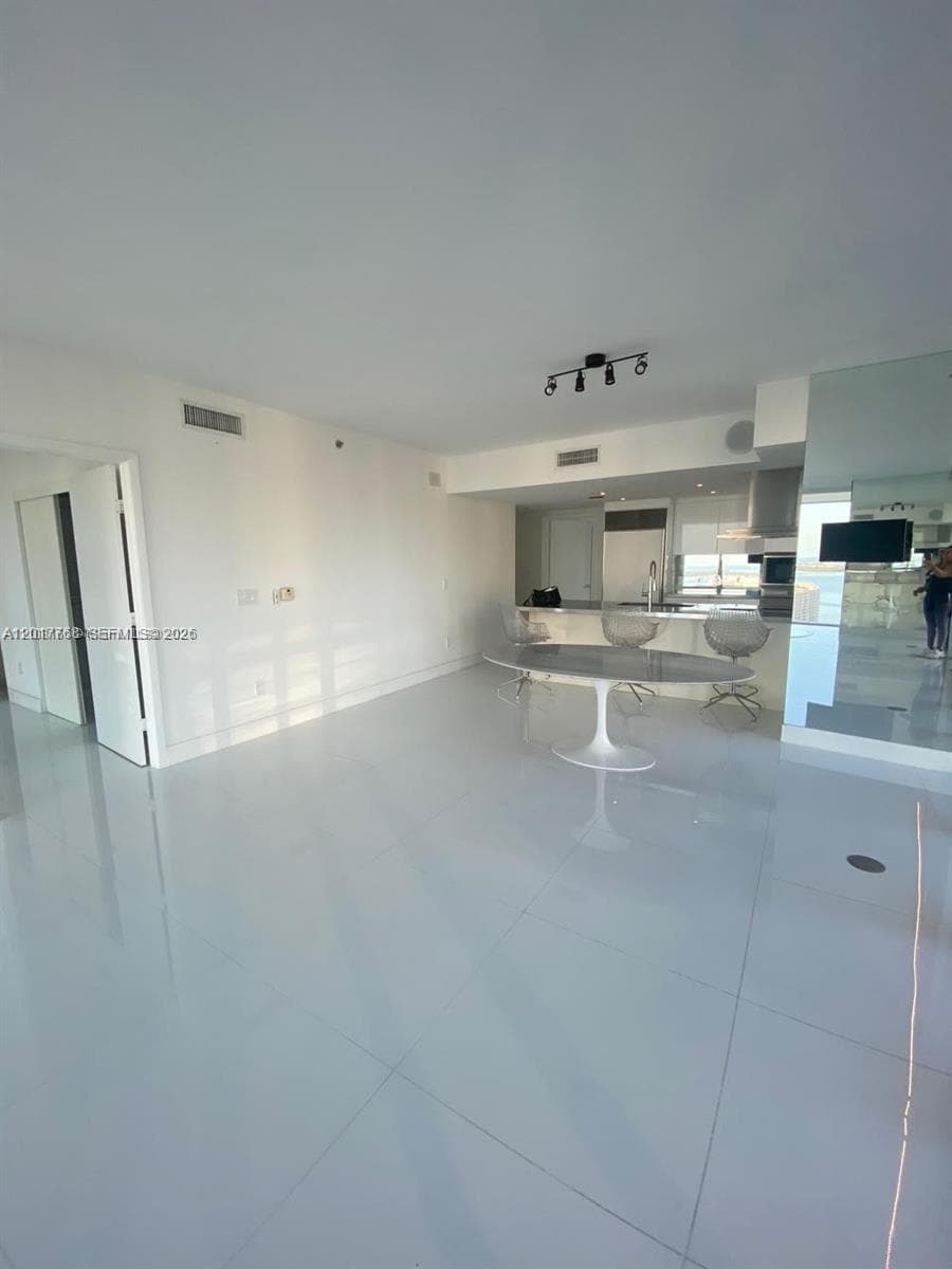 495 Brickell Ave # 2902, Miami FL 33131 — 15