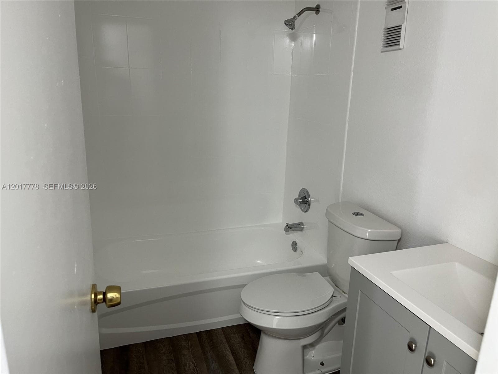9190 Fontainebleau Blvd # 202, Miami FL 33172 — 7