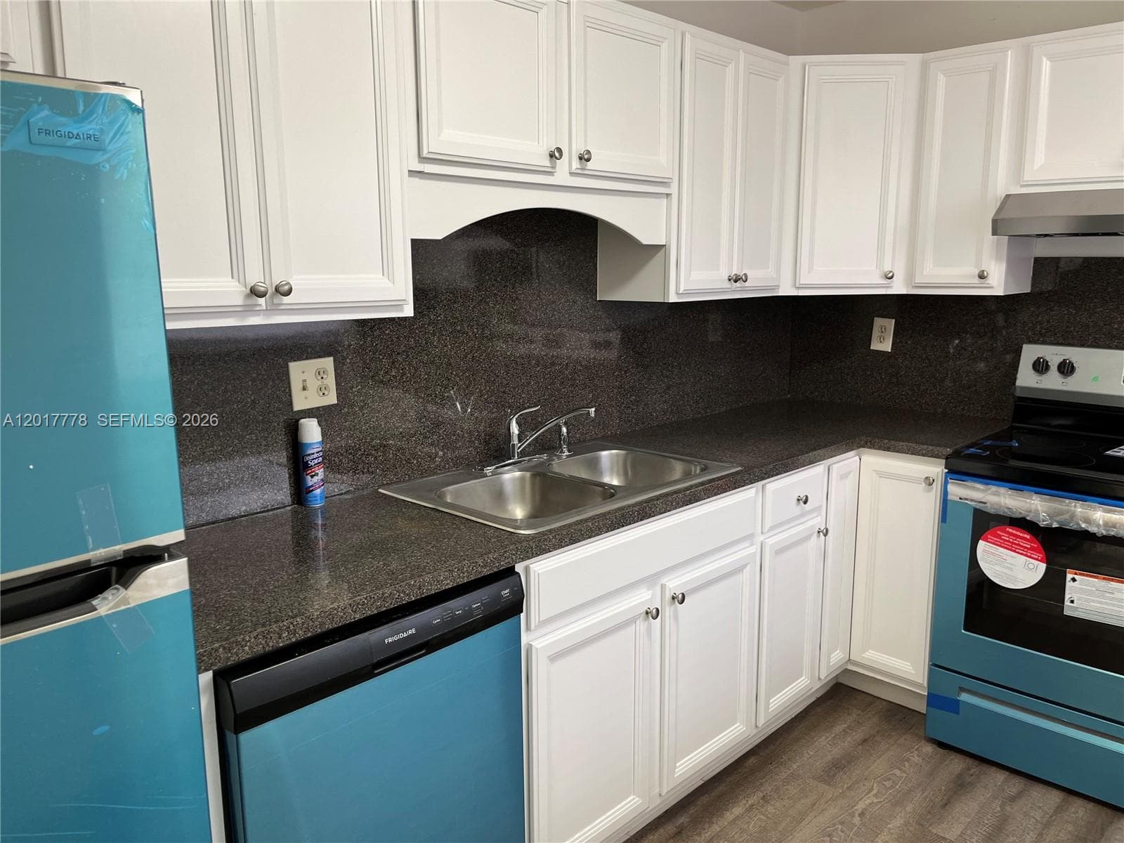 9190 Fontainebleau Blvd # 202, Miami FL 33172 — 9