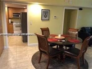 5005 Collins Ave # 1422, Miami Beach FL 33140 — 2