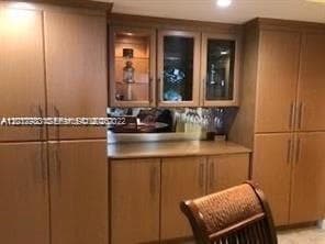 5005 Collins Ave # 1422, Miami Beach FL 33140 — 6