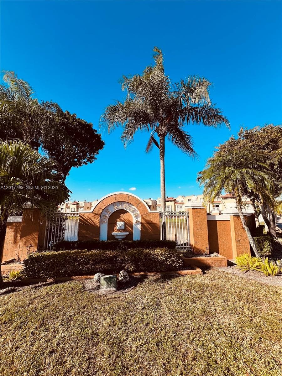 380 NW 85th Pl # 1406, Miami FL 33126 — 16