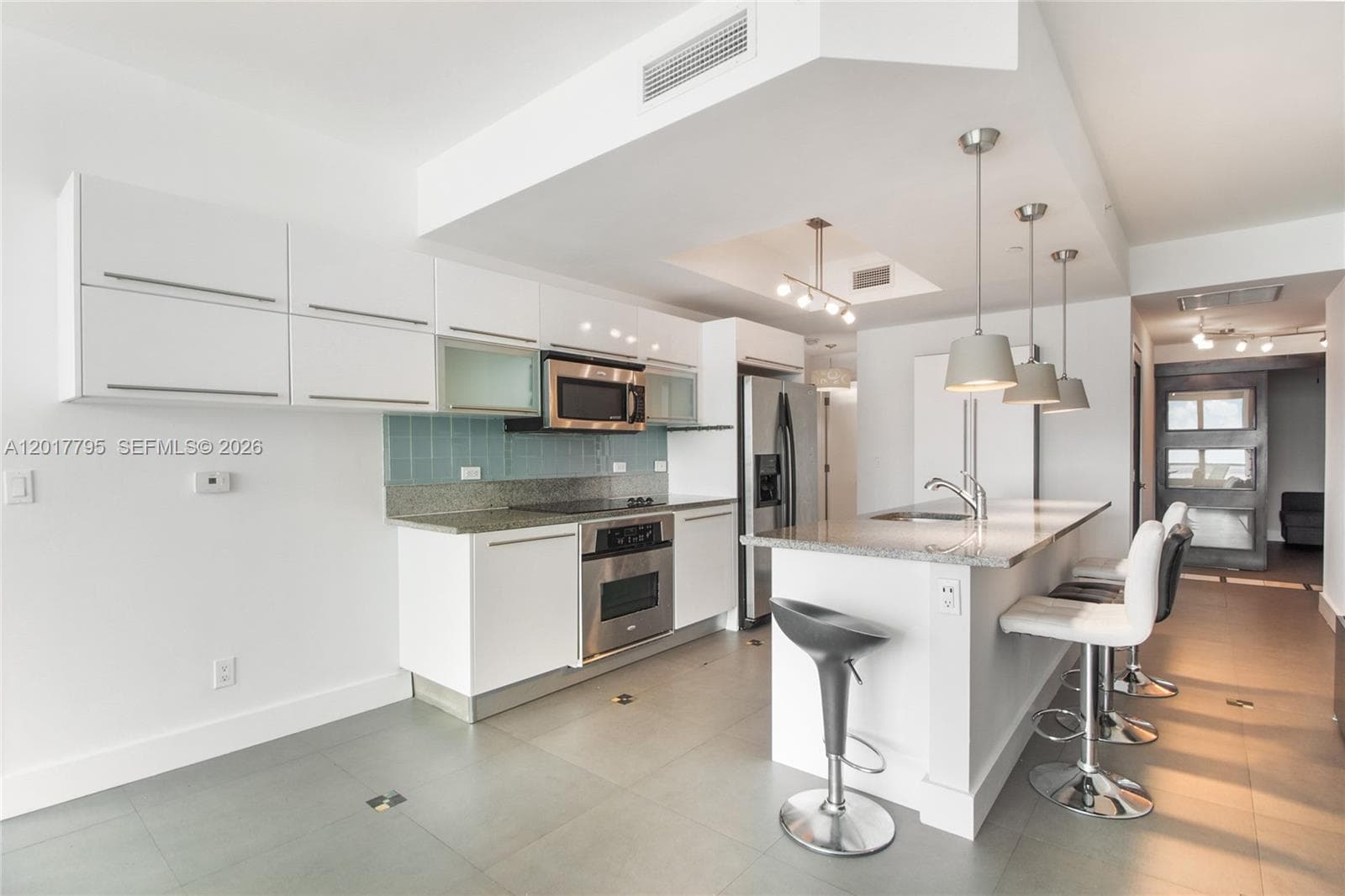 888 Biscayne Blvd # 2705, Miami FL 33132 — 7