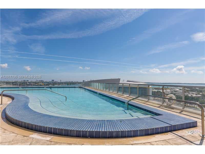 888 Biscayne Blvd # 2705, Miami FL 33132 — 18