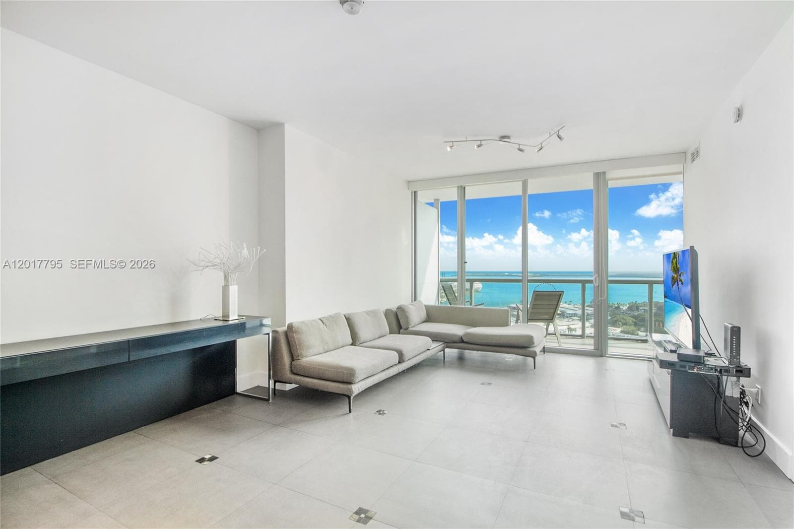 888 Biscayne Blvd # 2705, Miami FL 33132 — 4