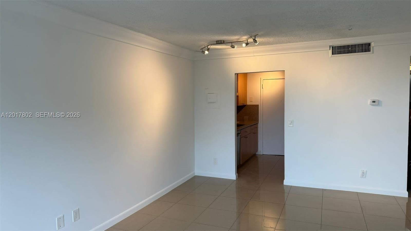2020 NE 135th St # 303, North Miami FL 33181 — 13