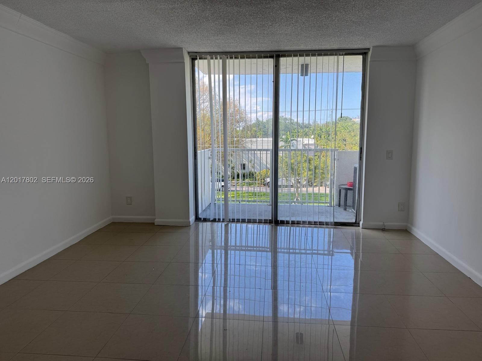 2020 NE 135th St # 303, North Miami FL 33181 — 3
